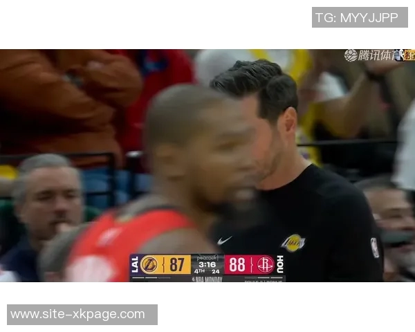 杜兰特遭遇包夹分球失误火箭评论宁愿他单打也不想看这样的传球